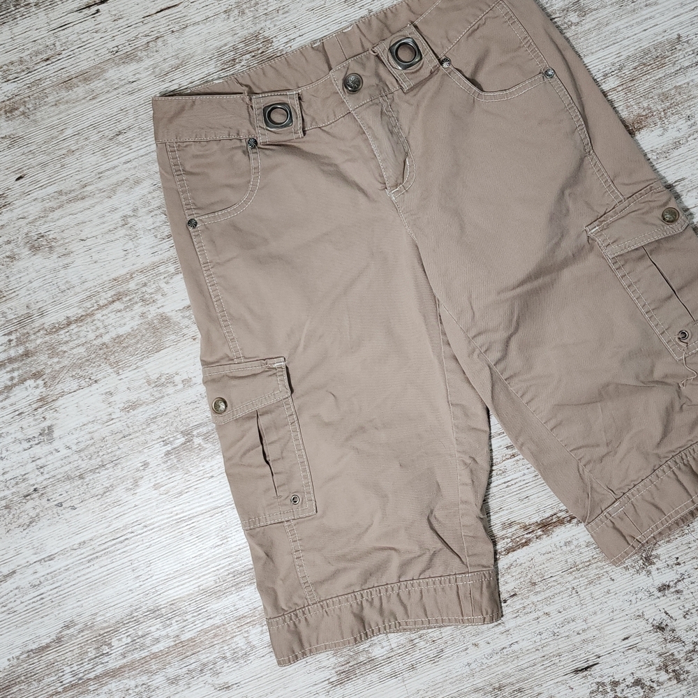 Athleta Hiking cargo shorts size 4 tan - Picture 3 of 8